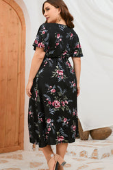 Robe fendue à manches courtes et fleurs grande taille